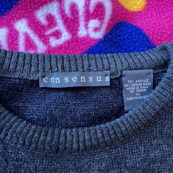 Consensus men’s gray sweater XL - Picture 4 of 9